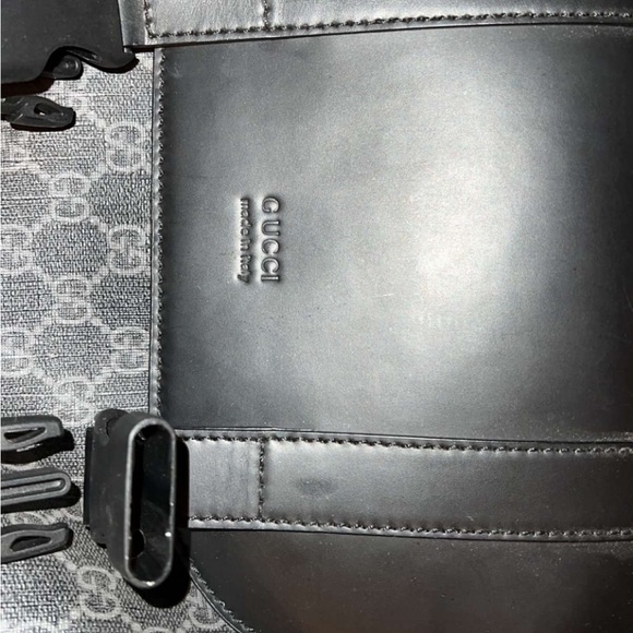 GG black backpack only worn once - Picture 7 of 10